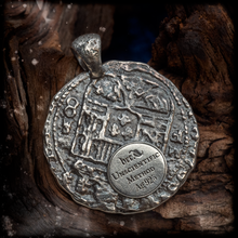 Load image into Gallery viewer, Escudo Talisman: Garnet&amp;Peridots
