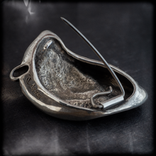 Load image into Gallery viewer, Non Serviam Brooch
